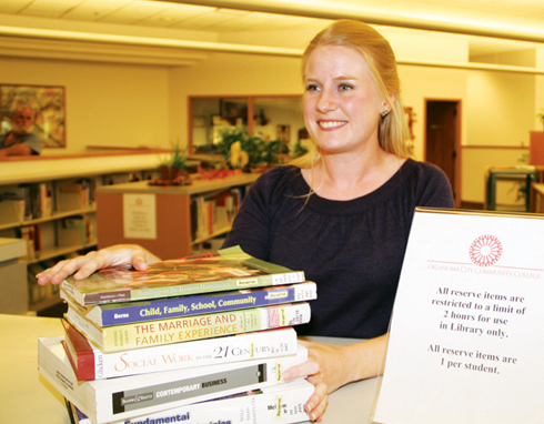 Library reserve program offers textbooks for check-out